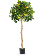Ein künstlicher Orangenbaum mit einem Stamm von 150 cm im Topf mit einem schlanken Stamm, leuchtend grünen Blättern und realistischen orangefarbenen Früchten, abgebildet vor einem schlichten weißen Hintergrund.