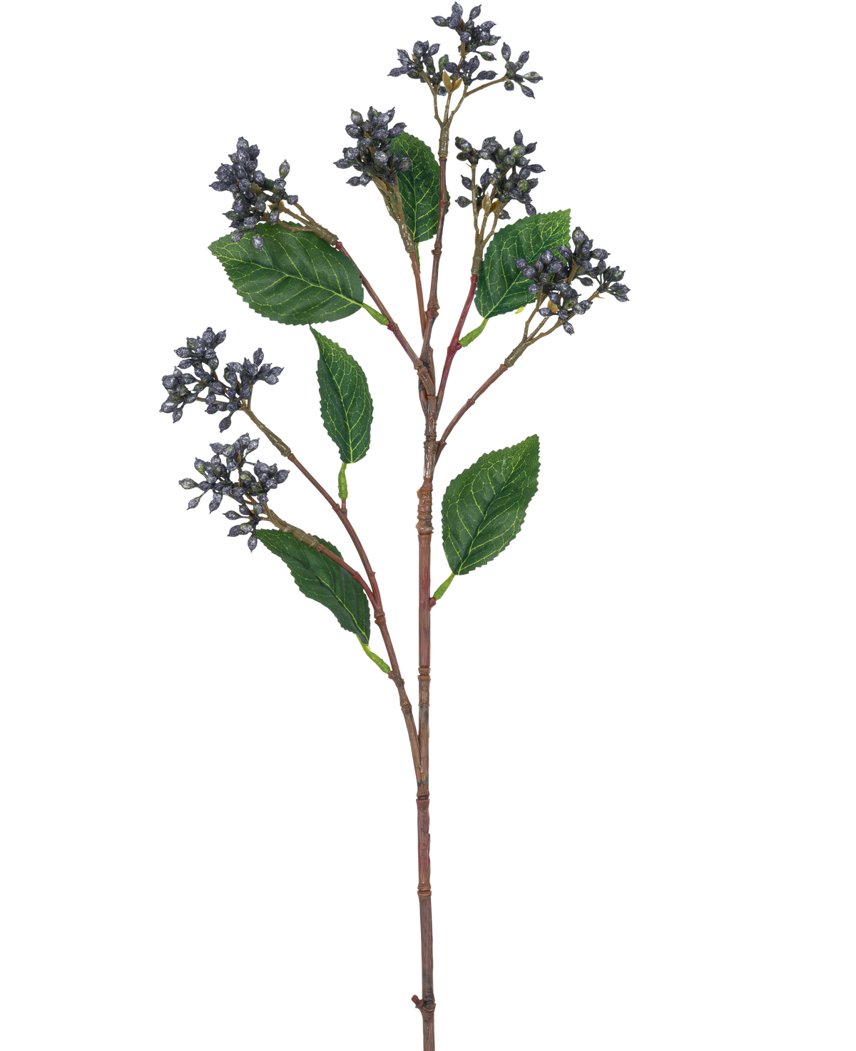 Der künstliche Zweig Beeren 64 cm stahlblau hat einen einzelnen künstlichen Zweig mit Büscheln kleiner stahlblauer Beeren und mehreren grünen Blättern an rotbraunen Stielen, perfekt zur Dekoration.