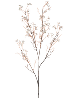 Eine künstliche Blumenblume 130 cm in Hellblau besteht aus zarten künstlichen Zweigen mit dünnen braunen Stielen und kleinen hellblauen Blüten vor einem schlichten weißen Hintergrund.