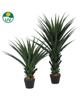 Die Kunstpflanze Agave Pandora UV 120 cm hat lange, spitze grüne Blätter und ist auf weißem Hintergrund abgebildet. Ein grünes UV-Sonnensymbol oben links hebt die UV-Beständigkeit hervor.
