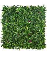 Die künstliche Hecke Olivine 100 x 100 cm UV ist eine dichte vertikale Gartenplatte mit grünen Blattpflanzen und kleinen violetten Blüten, die sich perfekt dazu eignet, jedem Raum lebendiges Grün zu verleihen.
