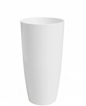 Der Santorini-Übertopf ist eine hohe, weiße, zylindrische Vase (Ø27 cm x H40 cm) mit einer glatten, glänzenden Oberfläche. Die Vase steht aufrecht vor einem schlichten weißen Hintergrund.